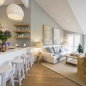 Unit 6 84 Lawson Street, - Ohana Byron Bay